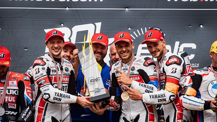 EWC第4戦ボルドール24時間耐久レースで4位に入り、2023世界耐久選手権チャンピオンを獲得したYamalube YART Yamaha EWC Official Team