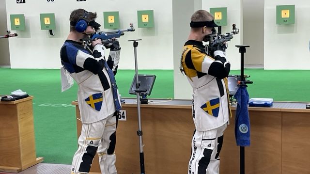 Marcus Madsen och Victor Lindgren. Första gången två svenskar är kvalificerade till världscupens säsongsfinal i 10m luftgevär. 
