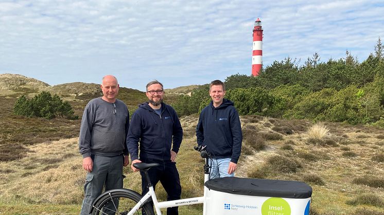 Auf der Insel Amrum nutzen unsere Kollegen jetzt ein klimafreundliches Elektro-Lastenrad.