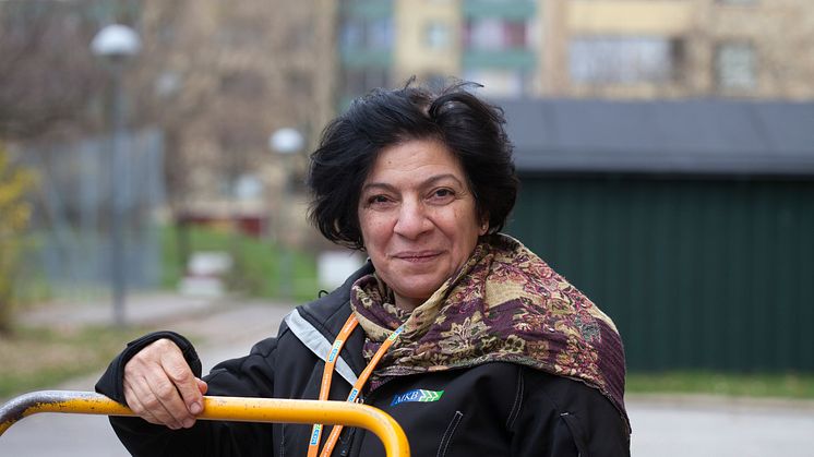 Ikhlas Ramadan är arbetsledare för kvinnorna som har tagit över skötseln av MKBs fastigheter i Bellevuegården. Foto: Gugge Zelander.