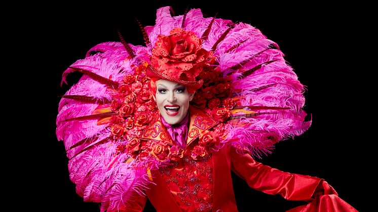 Björta från Bland drakar och dragqueens gästar Örebro läns bibliotek under sportlovet med en sagostund för barn. Foto: Peter Knutson