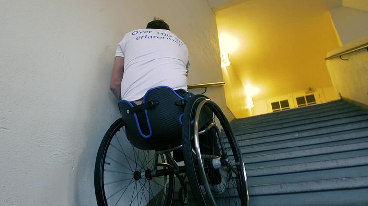 Kan man ta sig upp (och ner) för en trappa i rullstol? 