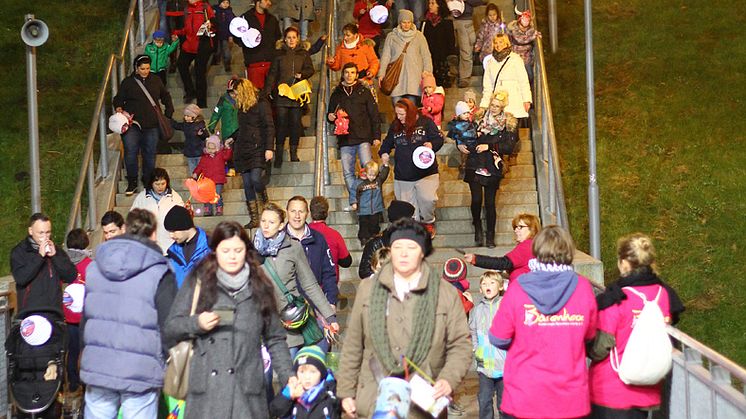 4. Leipziger Glühwürmchenumzug: 5.000 Teilnehmer laufen für den guten Zweck