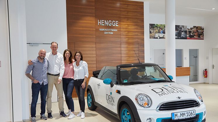 v.l.n.r. E. Misirlioglu (DR LACK), A. Hengge (GF Autohaus Hengge), A. Heijnen, M. Bertling (GF und Gründerin) DEIN MÜNCHEN