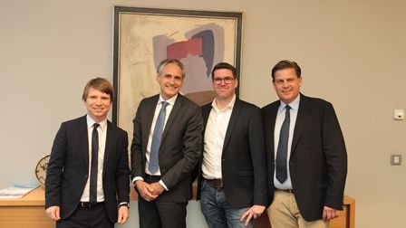 Daniel Schmalley, Leiter Kompetenzcenter Firmenkunden mit Frank Lamsfuß, Vorstandsmitglied der Barmenia,  Mirco Hecker, GWA -Geschäftsführer und Cord Brockmann, Geschäftsführer der Unternehmensberatung TOP bKV (v.l.n.r.)