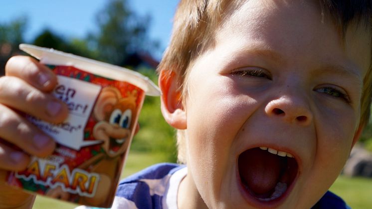 Jubler for enda bedre smak på Yoplait Safari barneyoghurt