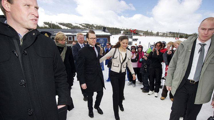 Kronprinsessparet på besök i Lindvallen i Sälen