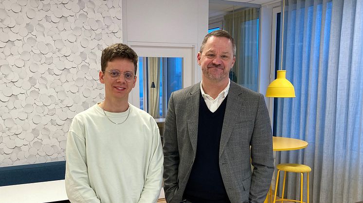 Jonas Lindbäck, doktor i barn- och ungdomsvetenskap tillsammans med Bengt Randén, förvaltningsdirektör på grundskoleförvaltningen i Göteborgs Stad.