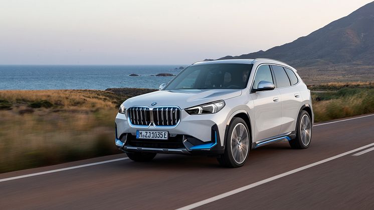 Ajamisen ilo, rohkea muotoilu ja vähäpäästöinen uutuusmallisto nosti BMW:n markkinaosuuden ennätystasolle Suomessa