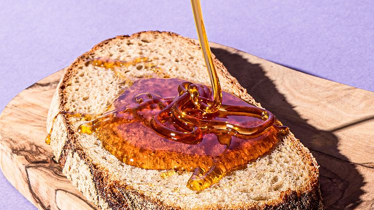 The vegan honey alternative: tonka bean and apple