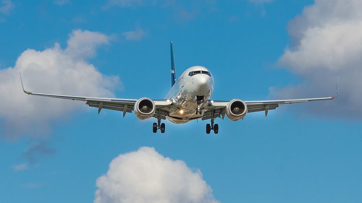 ”Det är inte seriöst att besluta om nedläggning av Bromma Flygplats mitt under en pågående pandemi” 