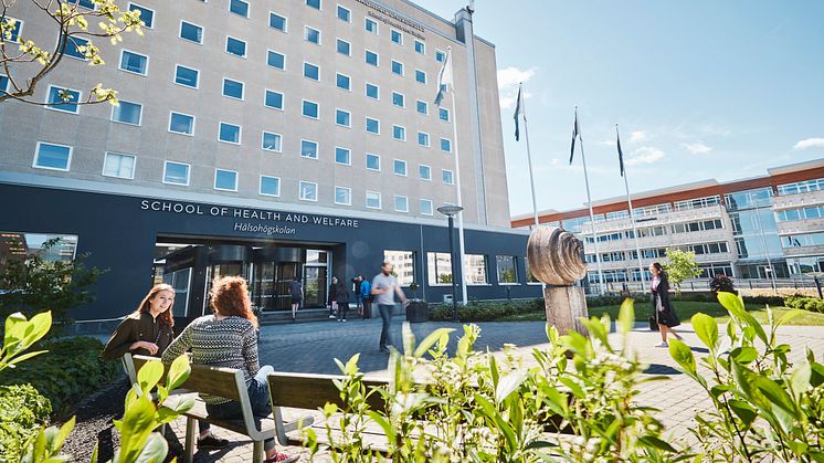 Tre nya kombinationstjänster inom odontologi ger viktig kompetens för att arbeta vidare med uppbyggnaden av tandläkarutbildningen vid Jönköping University.