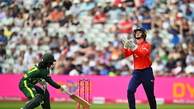 Amy Jones stars as England Women beat Pakistan in Vitality IT20 series opener 