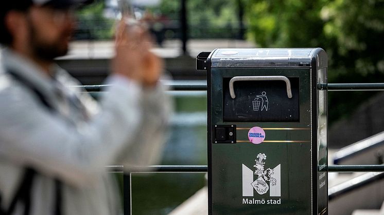 En av Malmö stads talande soptunnor