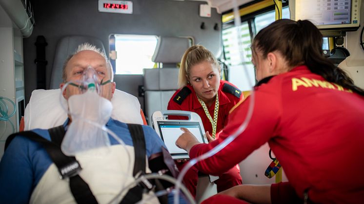 Nordisk partnerskab vil sikre færre indlæggelser og bedre behandling allerede i ambulancen