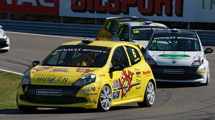 Lindberg i het medaljkamp i Clio Cup JTCC