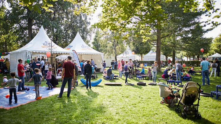 Im dm-Kinderland im Rahmen des Hessentags 2019 bietet dm ein umfangreiches Programm für die ganze Familie