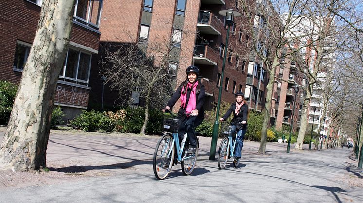 Nu rullar himmelsblå cyklar i Malmö 