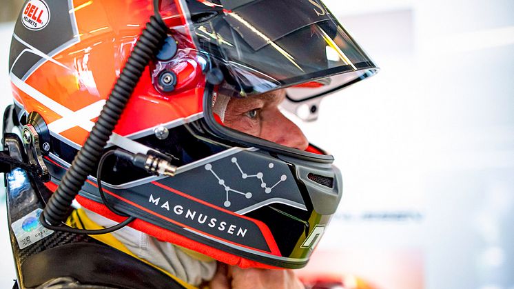 Jan Magnussen i dobbeltangreb på Le Mans