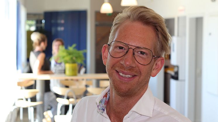 Vi ser med oro på kommande löneavstämningar på grund av att det saknas tydliga regler från Tillväxtverket, säger Erik Douglasson, sektorchef för Hogias HR-produkter.