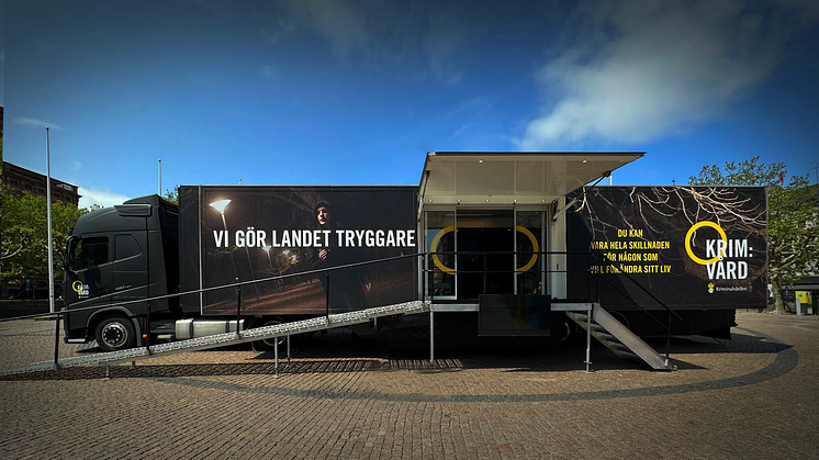 Kriminalvårdens utställningstrailer på besök i Kristinehamn