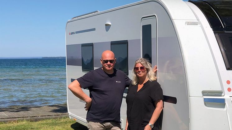 Malin och Lasse Mellstrand, grundare av bokningsplattformen Hollistay, lanserar nu en "app" för campingboenden i Sverige, Norge, Finland och Danmark.