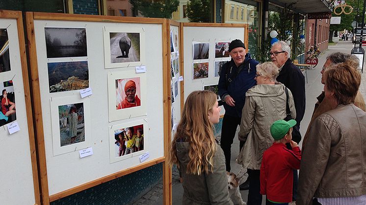 Lyckad premiär för fotoklubbens Fotoplank i Lindesberg