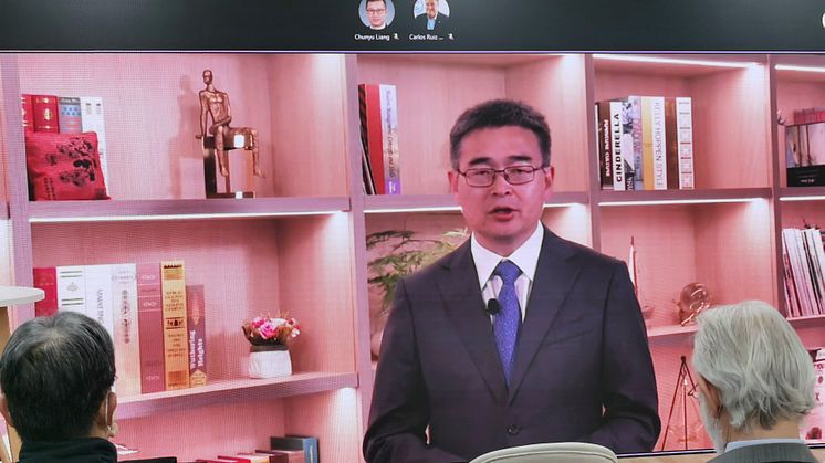 Dr. Fang Liangzhou delivers an online speech at COP26.jpg