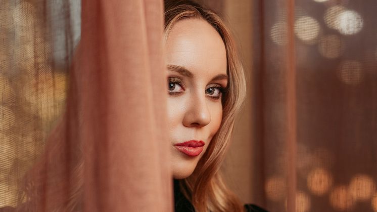 Jazzstjärnan Ellen Andersson hyllar Monica Z med ny singel på nationaldagen