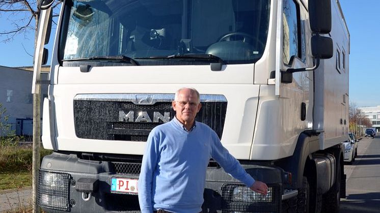 Jörn Kerkamm wird mit seinem Weltreisemobil auf der "Touristik & Caravaning" zu sehen sein