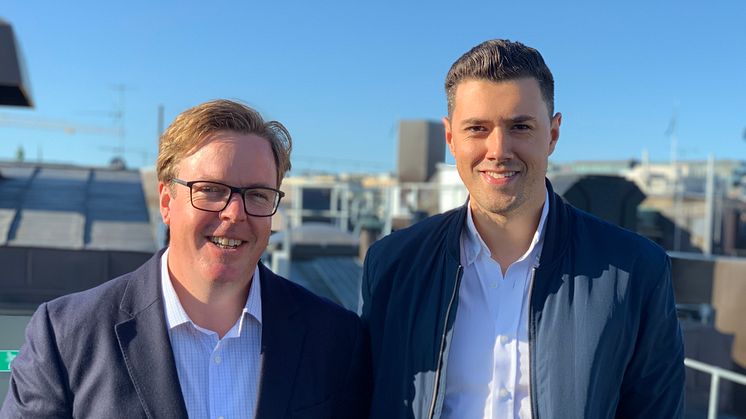 Karl Samuelsson, vd på Bumbee Labs och Adam Boström, product manager för IoT på Tre Sverige. 