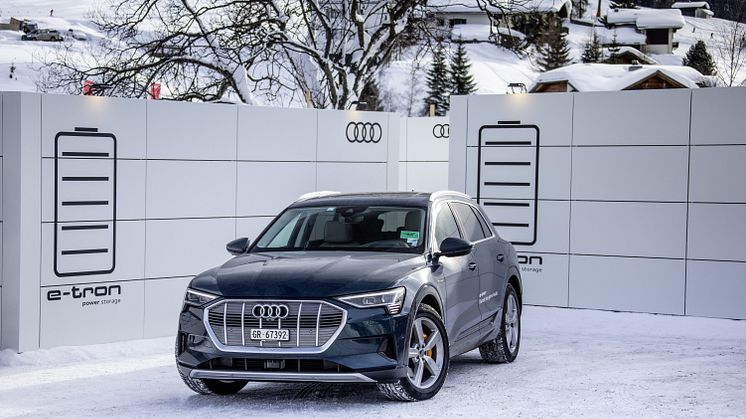 Audi elektrificerer World Economic Forum i Davos med Audi e-tron flåde og mobile grønne opladningscontainere