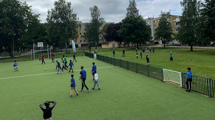 Kvartersfotboll med flera mål