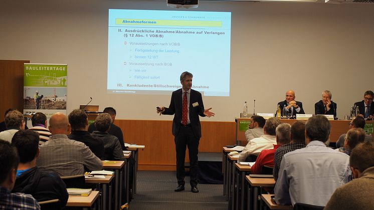 RA Dr. Edgar Joussen ist spezialisiert auf das private Bau-, Vergabe- und Architektenrecht. Foto: Rudolf Müller