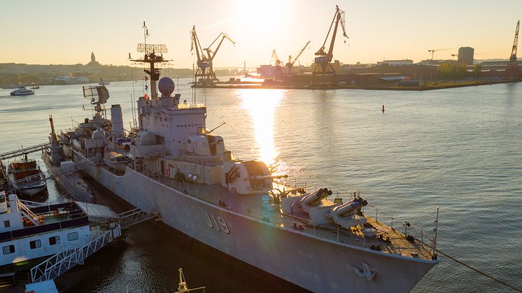 Konstnärsalliansens utställning håller hus ombord jagaren Småland, ett av Maritimans 13 fartyg.