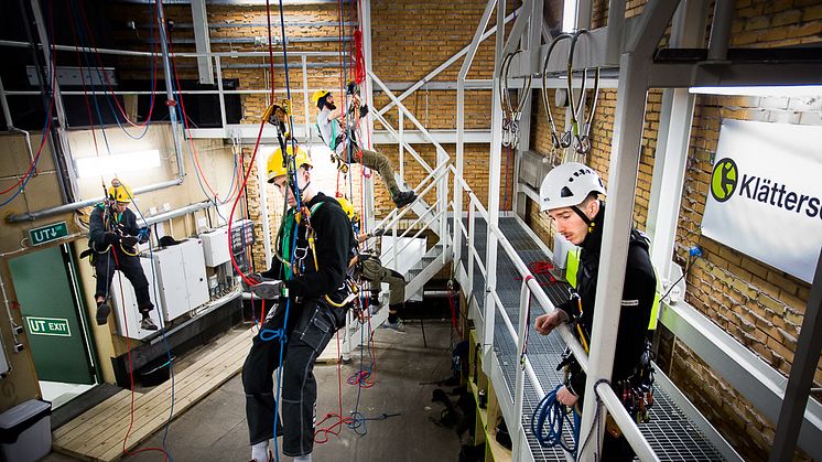 Kurs i reparbete på Klätterservice Training Center i Solna