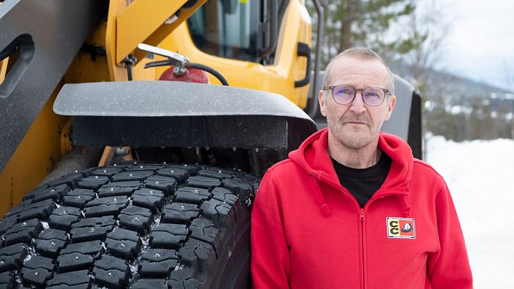 Dubbade däck på hjullastaren ger säker snöröjning på Caravan Club