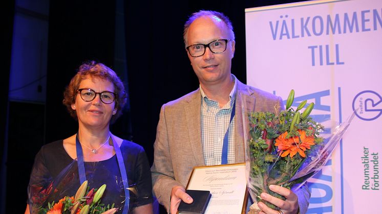 Årets mottagare av Nanna Svartz-stipendiet Inger Gjertsson och Christopher Sjöwall.