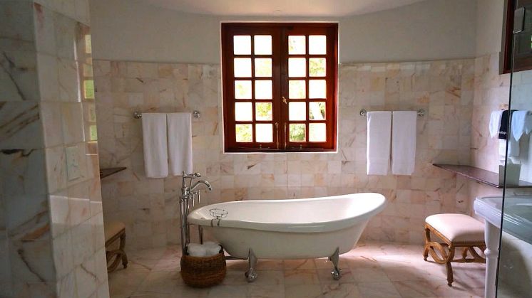 Et fritstående badekar er populært hos mange boligejere