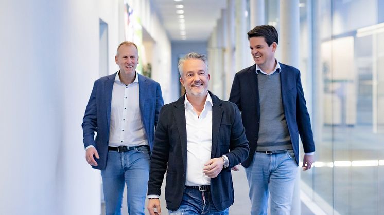 Fressnapf-Gruppe knackt vier Milliarden Euro - v. l. n. r. Christian Kümmel (CTO), Torsten Toeller (Gründer und Inhaber), Dr. Johannes Steegmann (CEO)