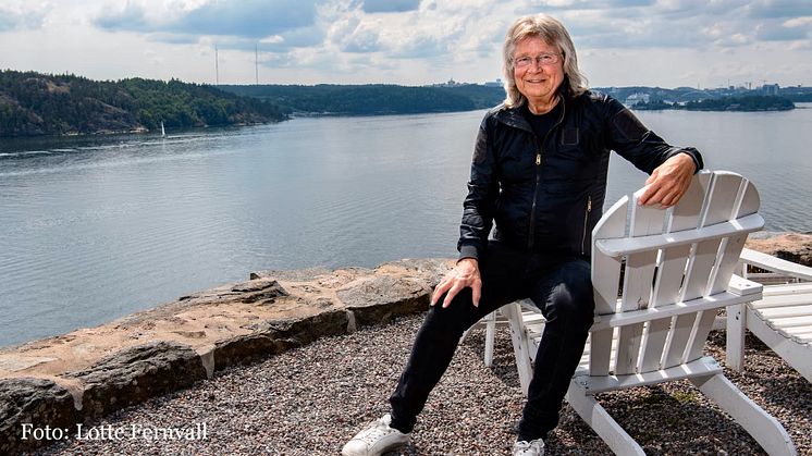 Söndagen den 15 oktober intar musiklegenden Janne Schaffer scenen på Högberga Gård. Föreställningen "A Music Story" bjuder på en oförglömlig musikalisk resa med låtar från bl a ABBA, Ted Gärdestad och Electric Banana Band.