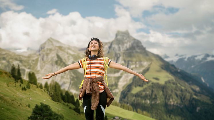 Wanderin auf der Alp Häcki bei Engelberg, Luzern-Vierwaldstättersee