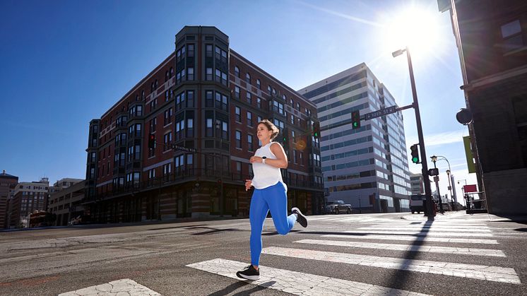 Garmin fejrer Global Running Day med lanceringen af Forerunner 55, et brugervenligt smartwatch, der tilskynder til løb og sund livsstil