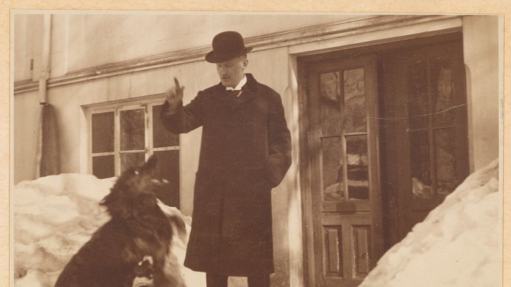 Photo: Edvard Munch with his dog Boy