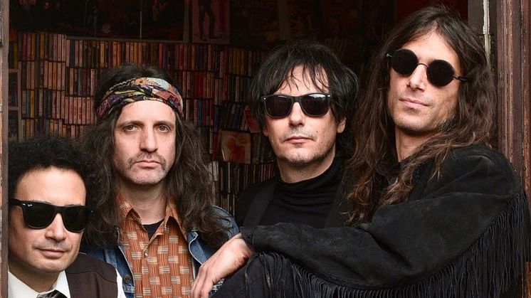 Chilean rockers The Versions drop forthcoming album teaser single 'Wake Up' w/ B-side tribute to Flamin' Groovies