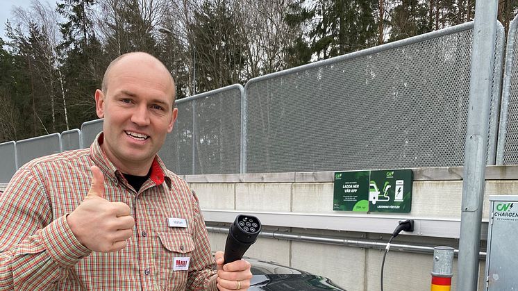 ICA MAXI i Nyköping kan nu erbjuda 30 laddplatser men systemet är förberett för att kunna skalas upp till hundratals laddplatser.