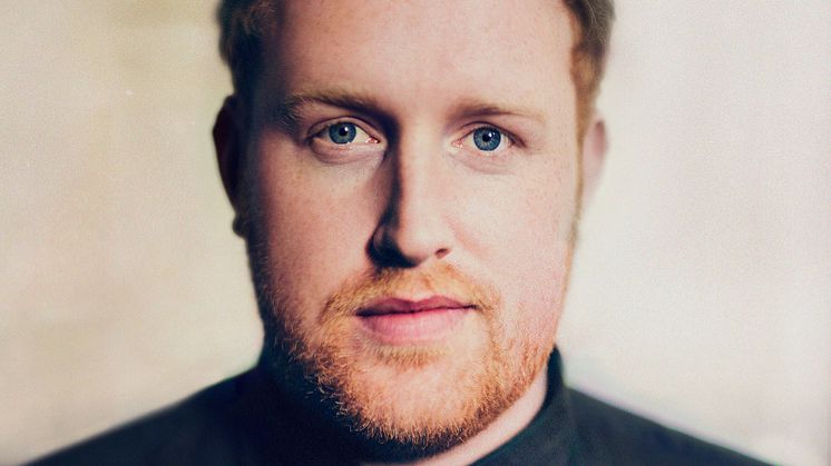 Den blide kæmpe Gavin James vender tilbage til VEGA efter meteorisk ridt mod toppen