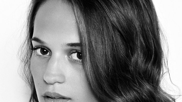 Filmaktuella Alicia Vikander får Såstaholms pris till Höstsols minne 2012   