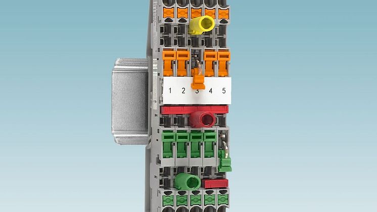 Compact and universal signal distribution