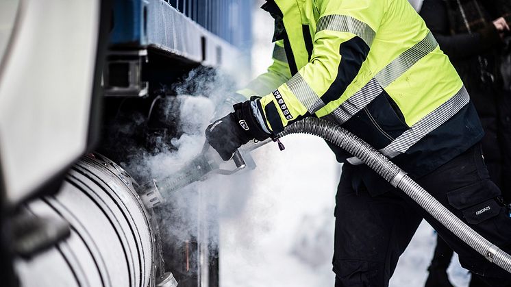 Gasums stationer med både LBG (flytande biogas) och LNG (flytande naturgas) bli tillgängliga för OKQ8:s IDS-kunder redan nu i höst. 